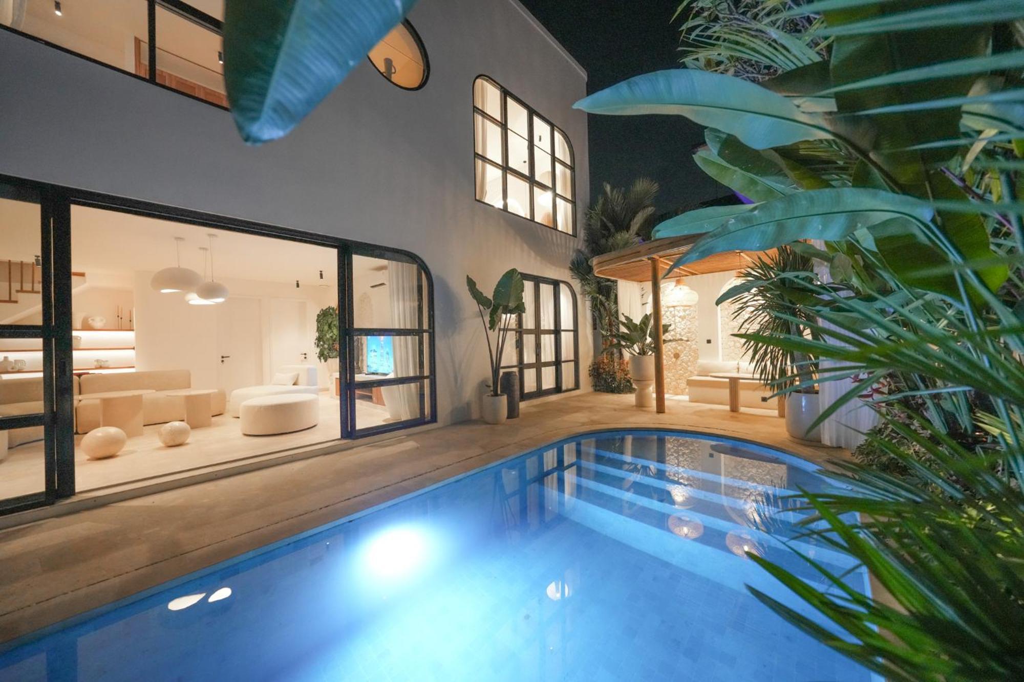 Villa Julia Blanca เกอโรโบกัน ภายนอก รูปภาพ