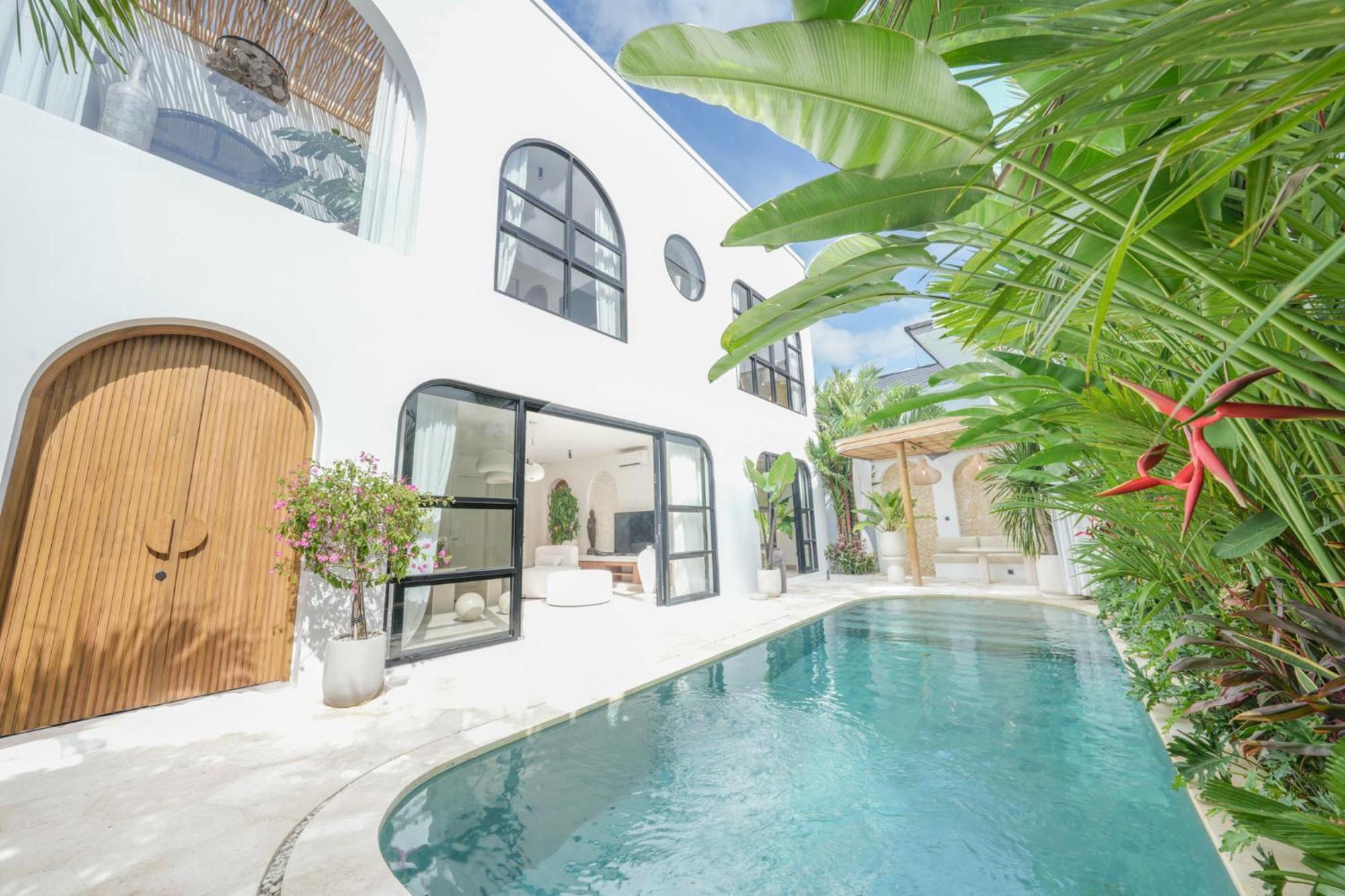 Villa Julia Blanca เกอโรโบกัน ภายนอก รูปภาพ